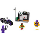 LEGO Catwoman Catcycle Chase 70902